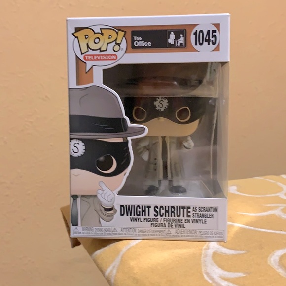 Dwight Schrute Vinyl Figure - Scranton Strangler - Picture 1 of 4
